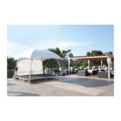 Podium overkapt 4 x 4 meter, met VIP Lounger, geplaatst